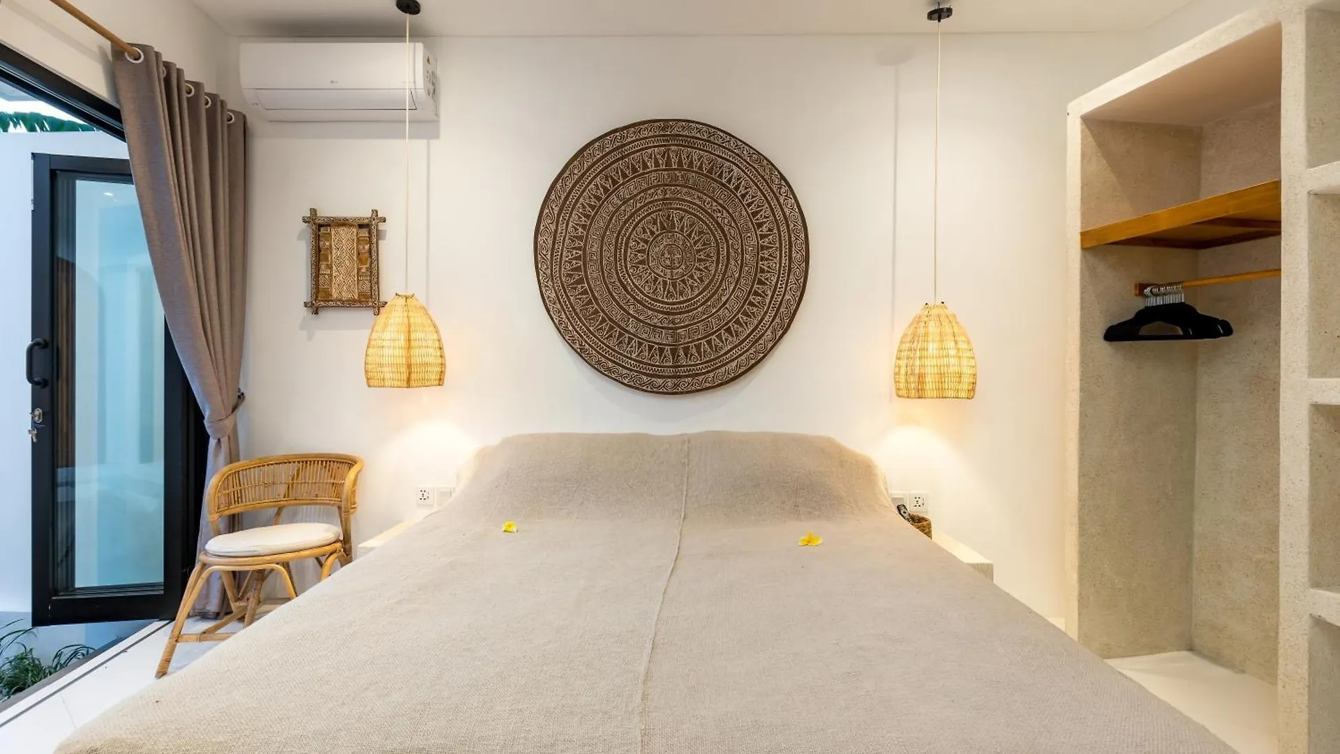Villa Lyalya & Theo Seminyak  Seminyak (Bali)